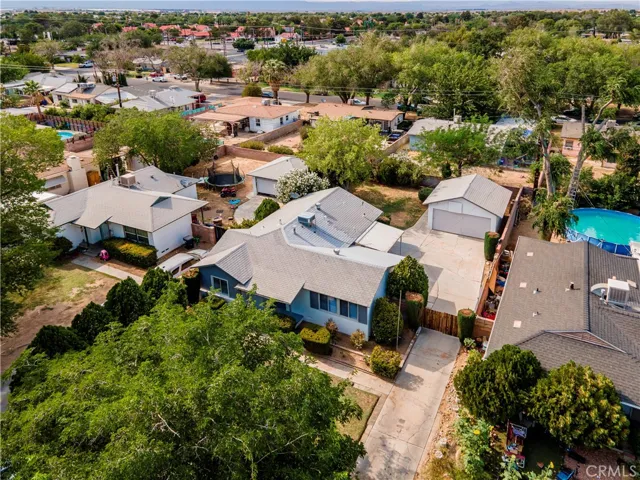 1415 W Ivyton Street, Lancaster, California 93534