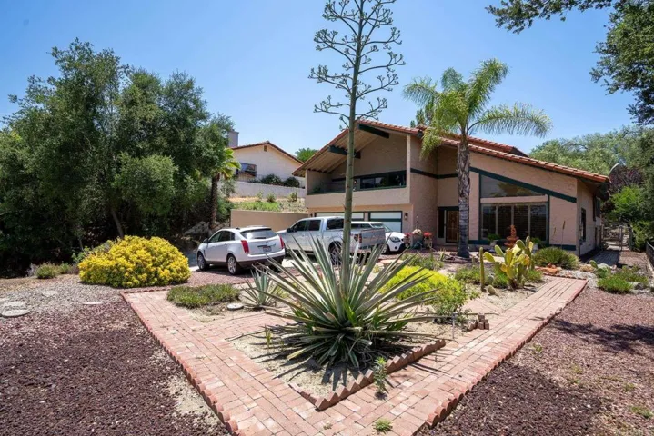 15426 Vista Vicente Drive, Ramona, California 92065