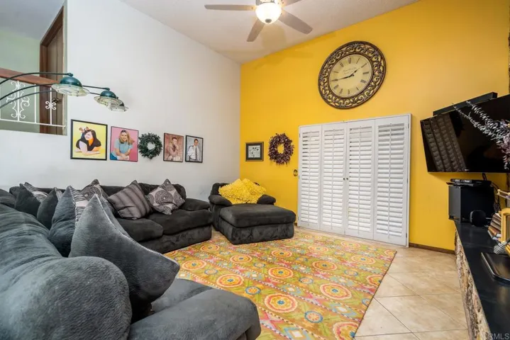 15426 Vista Vicente Drive, Ramona, California 92065