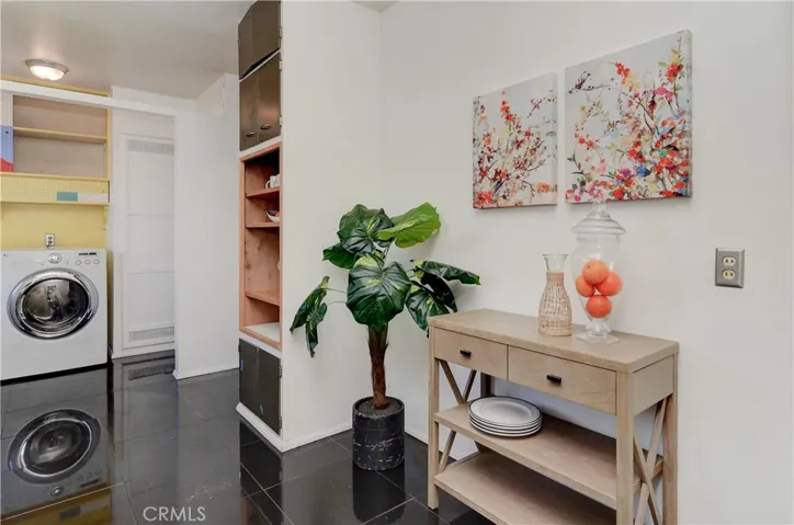 There's even options to expand with more cabinetry and counter space if you like...