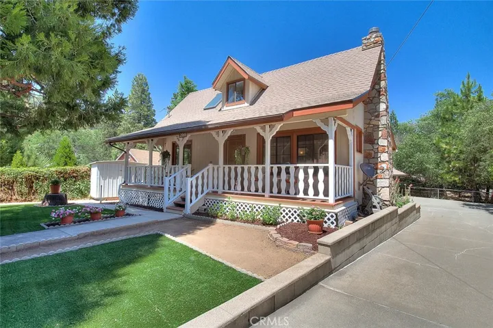 299 Nob Place, Crestline, California 92325