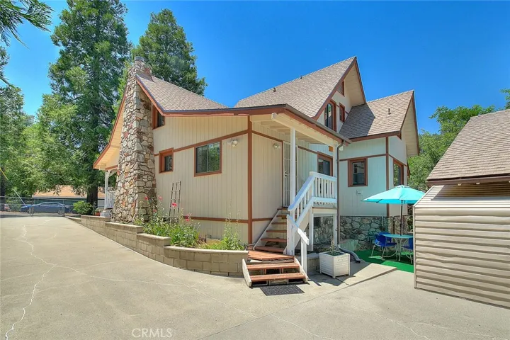 299 Nob Place, Crestline, California 92325