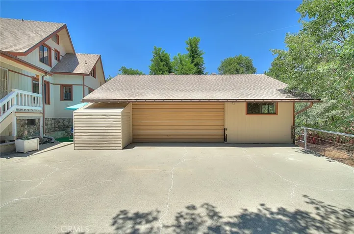 299 Nob Place, Crestline, California 92325