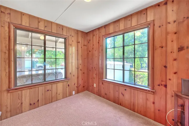 299 Nob Place, Crestline, California 92325