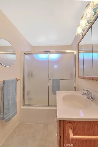 299 Nob Place, Crestline, California 92325