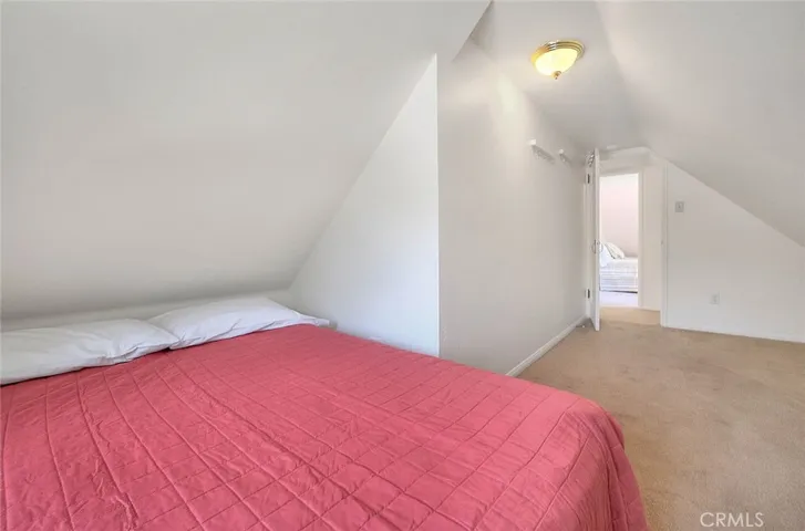299 Nob Place, Crestline, California 92325