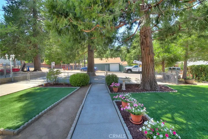 299 Nob Place, Crestline, California 92325
