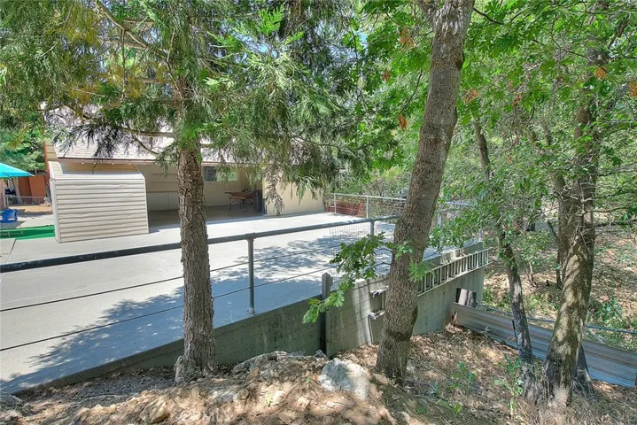 299 Nob Place, Crestline, California 92325