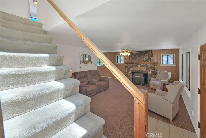 299 Nob Place, Crestline, California 92325
