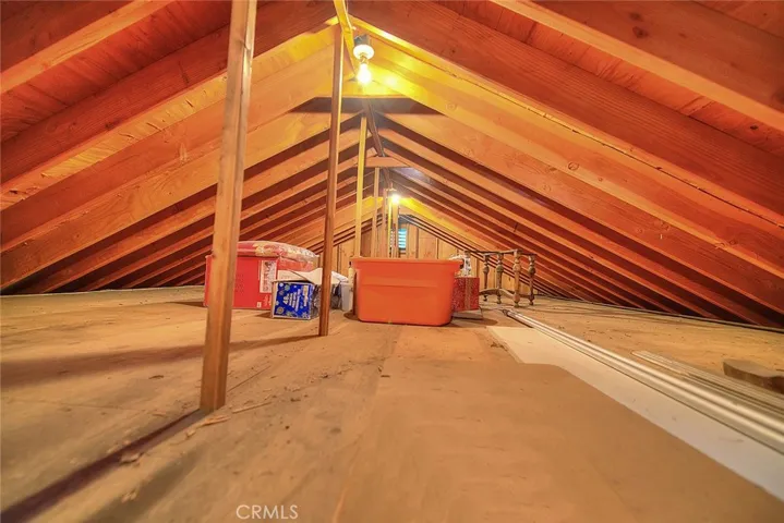 299 Nob Place, Crestline, California 92325