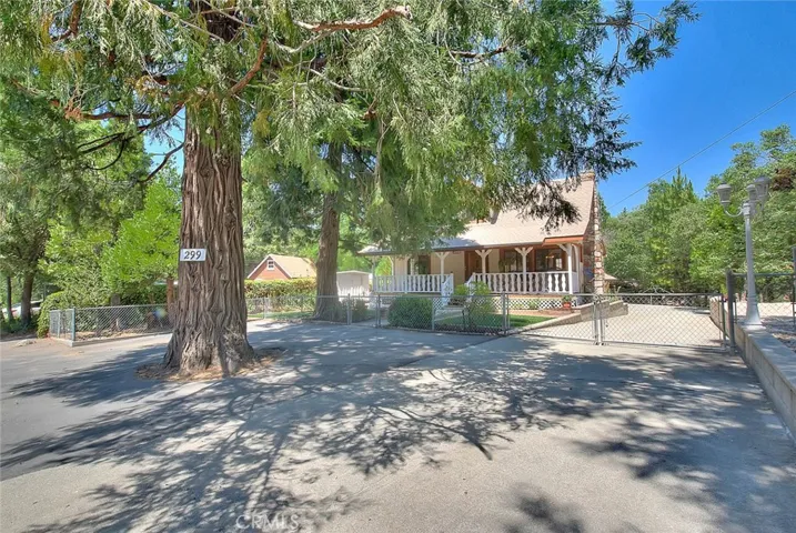 299 Nob Place, Crestline, California 92325