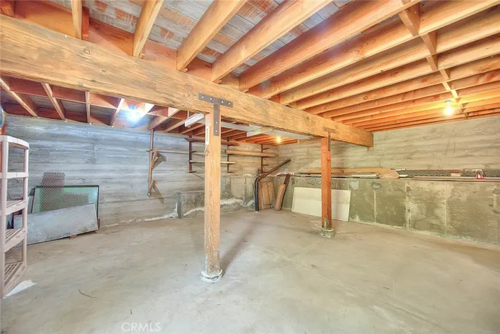 299 Nob Place, Crestline, California 92325