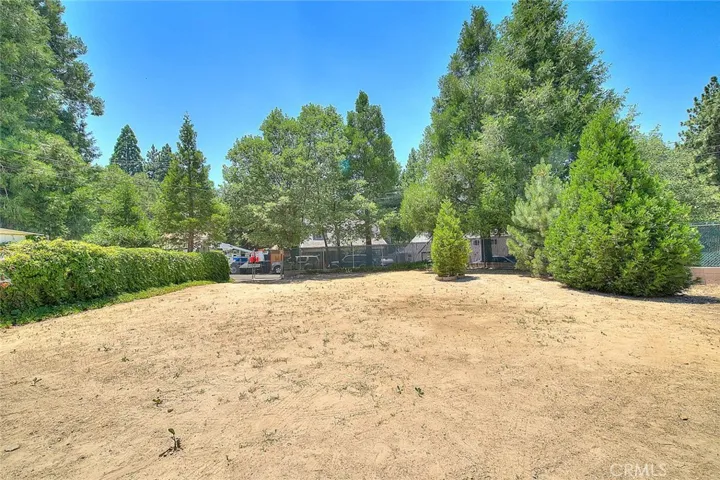 299 Nob Place, Crestline, California 92325