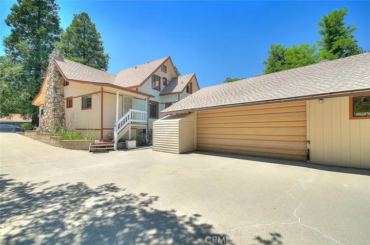 299 Nob Place, Crestline, California 92325