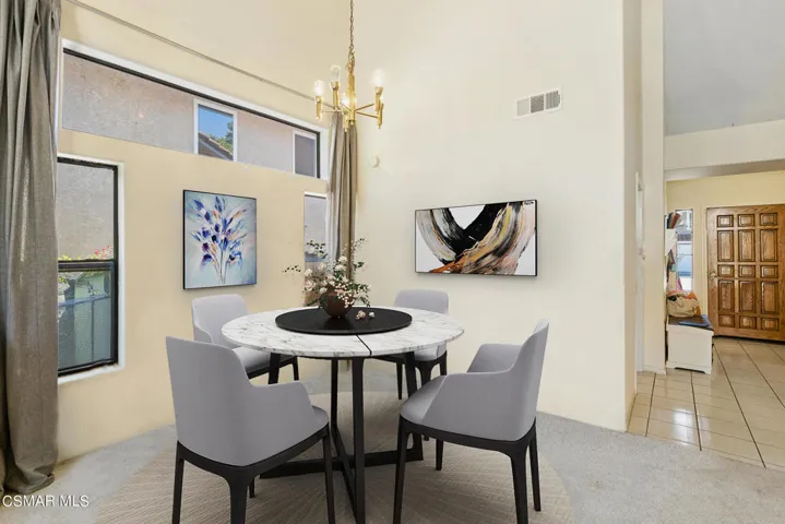 498 Pesaro Dining room