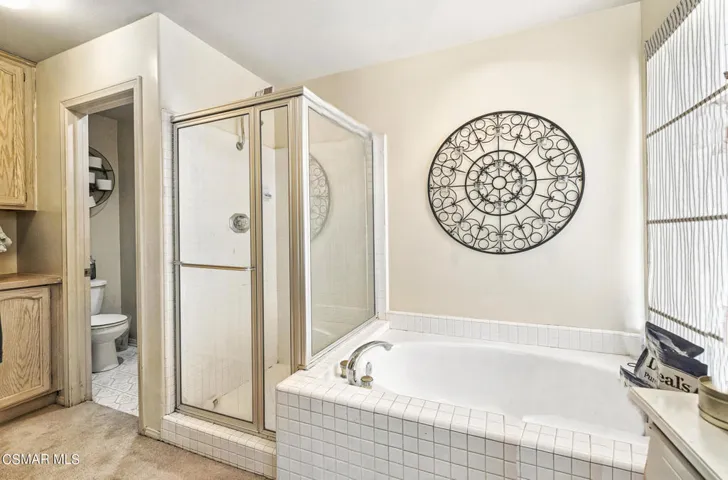 498 Pesaro - Master Bath pic. 2