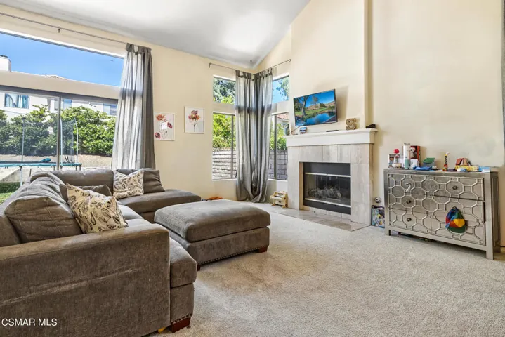 498 Pesaro - Living room