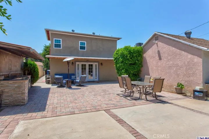 7034 Costello Avenue, Van Nuys, California 91405