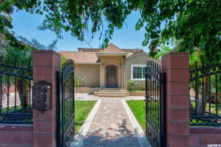 7034 Costello Avenue, Van Nuys, California 91405