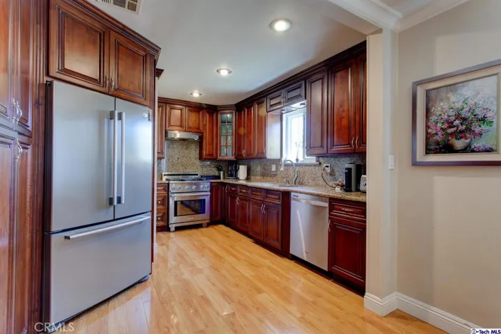7034 Costello Avenue, Van Nuys, California 91405