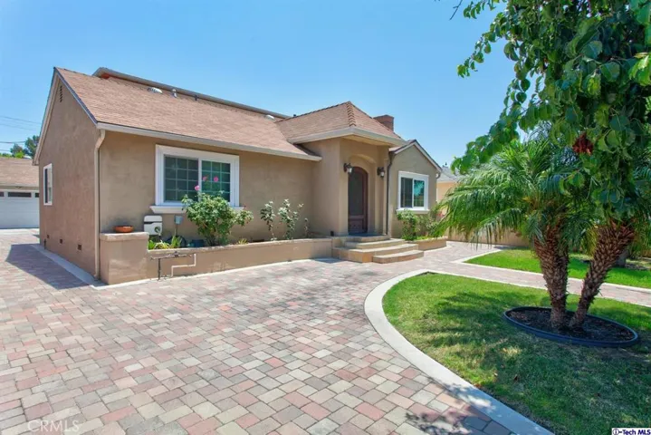 7034 Costello Avenue, Van Nuys, California 91405