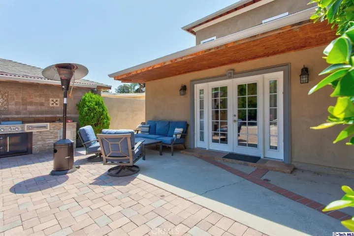 7034 Costello Avenue, Van Nuys, California 91405