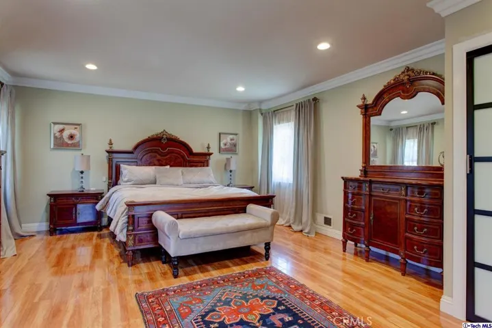 7034 Costello Avenue, Van Nuys, California 91405