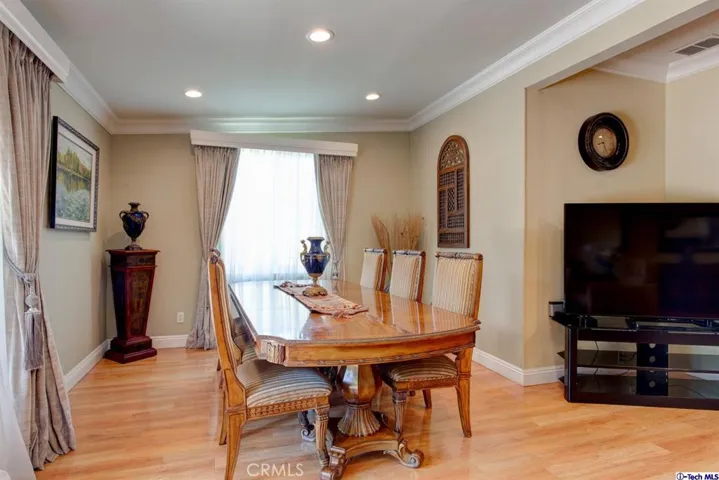 7034 Costello Avenue, Van Nuys, California 91405