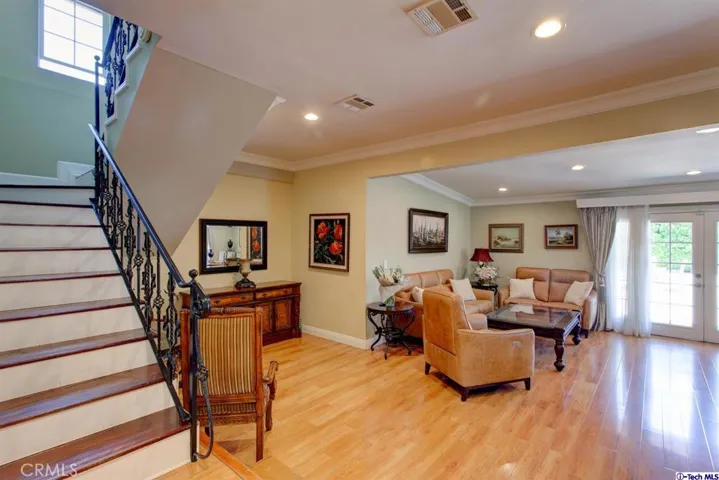 7034 Costello Avenue, Van Nuys, California 91405