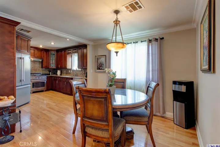 7034 Costello Avenue, Van Nuys, California 91405