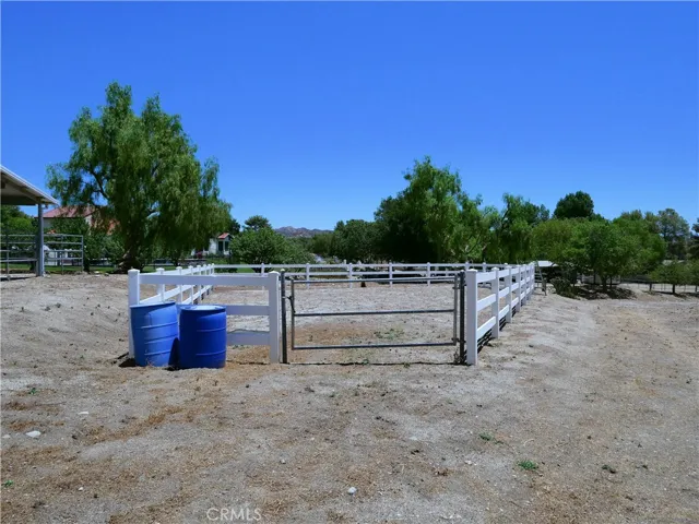 30560 Remington Road, Castaic, California 91384
