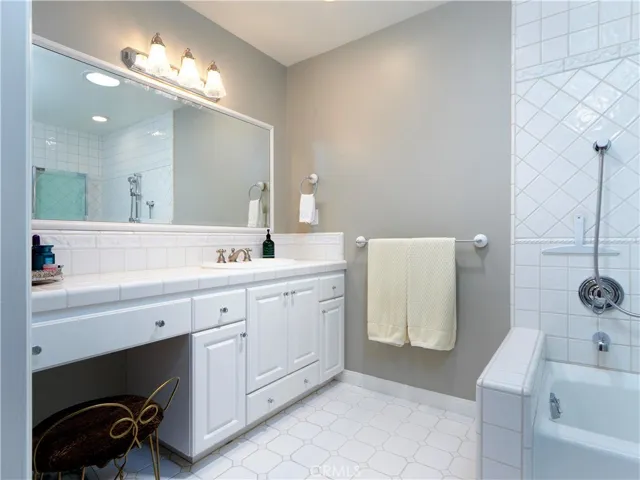30560 Remington Road, Castaic, California 91384