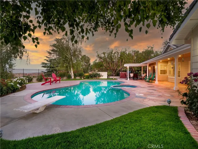 Large Pool/Spa with view, Built In Bar-B-Que and Covered Patio.