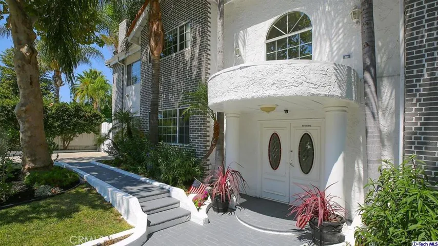 5403 Beckford Avenue, Tarzana, California 91356