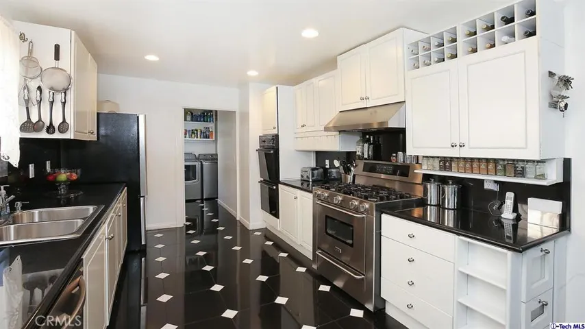 5403 Beckford Avenue, Tarzana, California 91356