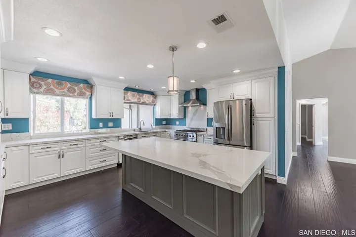 14001 Painted Desert Rd, Poway, California 92064