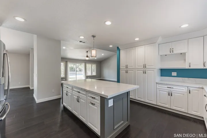 14001 Painted Desert Rd, Poway, California 92064
