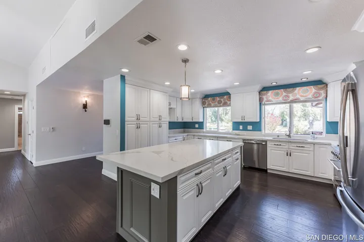 14001 Painted Desert Rd, Poway, California 92064