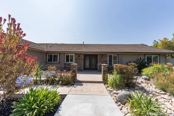 14001 Painted Desert Rd, Poway, California 92064