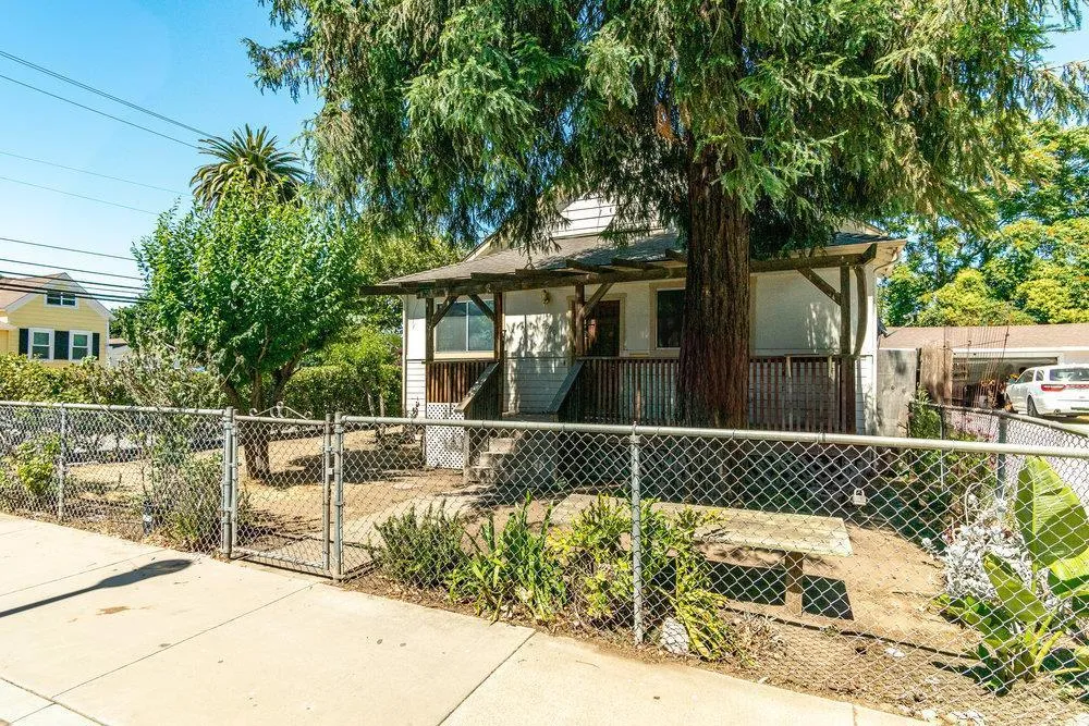 358 6th Street, Gilroy, California 95020 home-pic-2