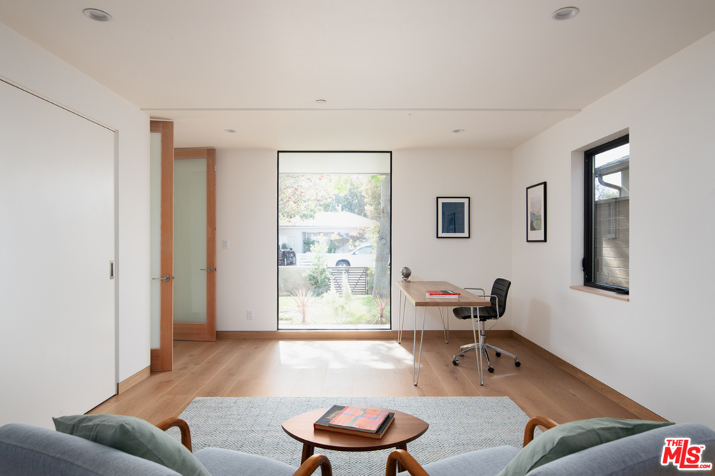 2412 Bryan Avenue, Los Angeles, California 90291 home-pic-15