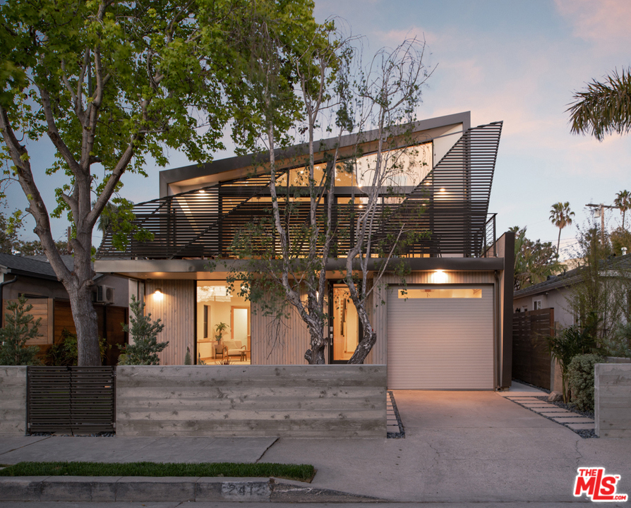2412 Bryan Avenue, Los Angeles, California 90291 home-pic-0