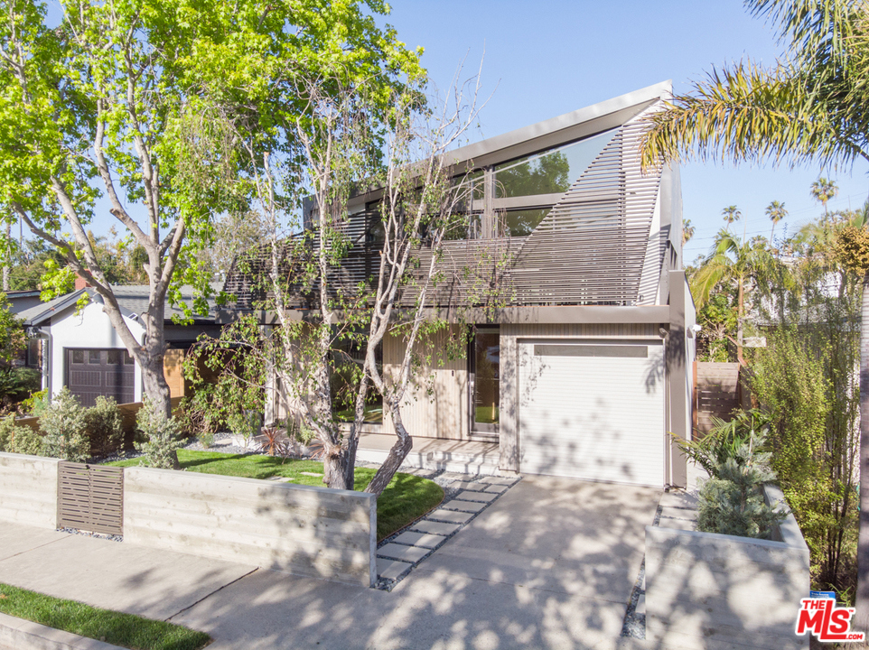 2412 Bryan Avenue, Los Angeles, California 90291 home-pic-24