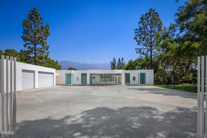 4240 Woodleigh Ln-3