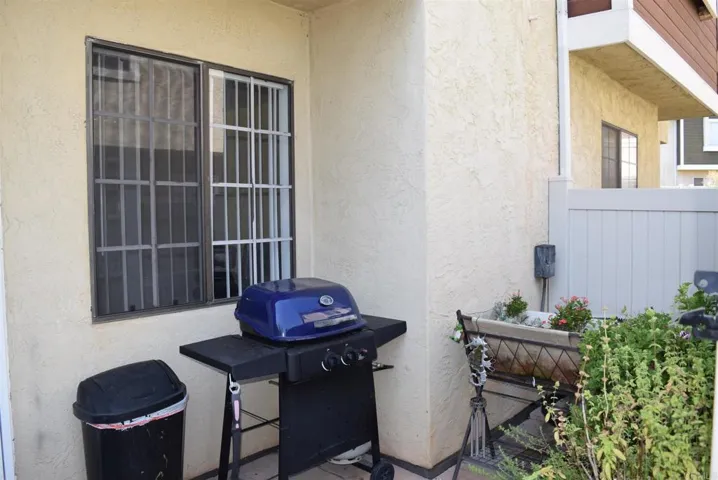10110 Palm Glen 9, Santee, California 92071
