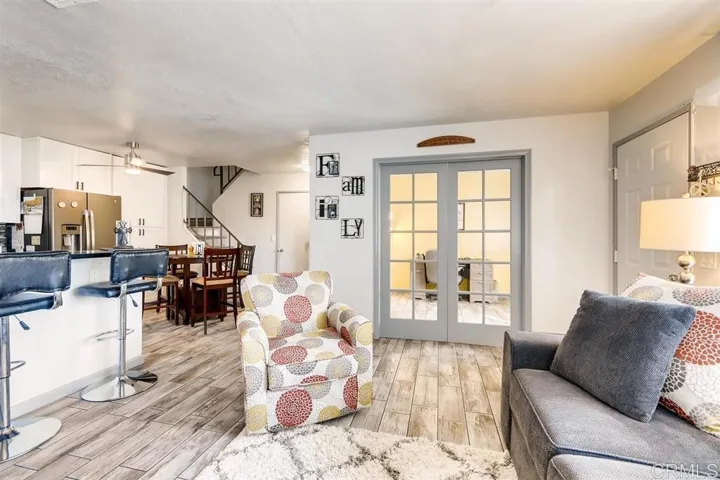 10110 Palm Glen 9, Santee, California 92071