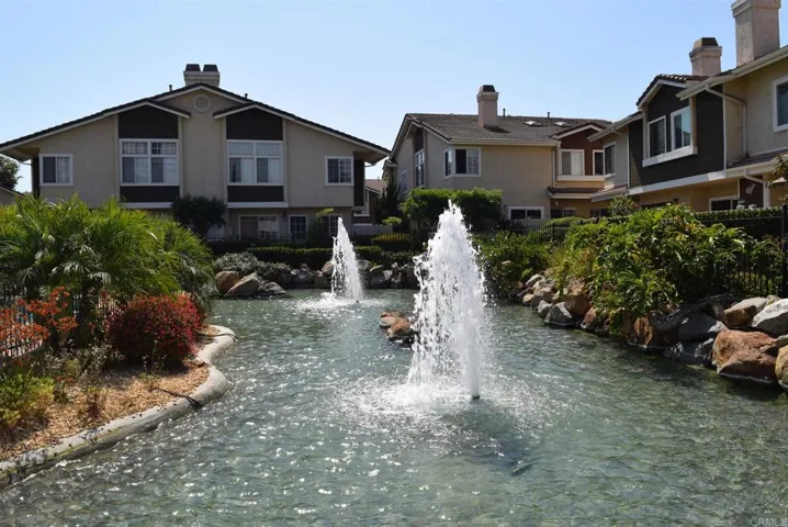 10110 Palm Glen 9, Santee, California 92071