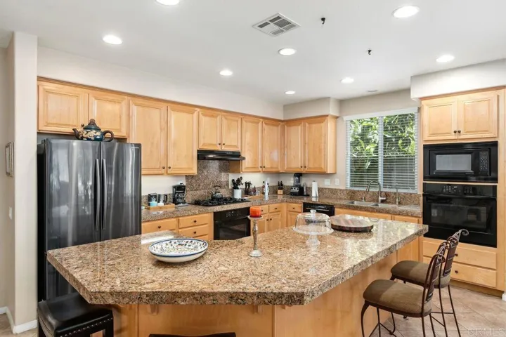 6622 Sitio Sago, Carlsbad, California 92011