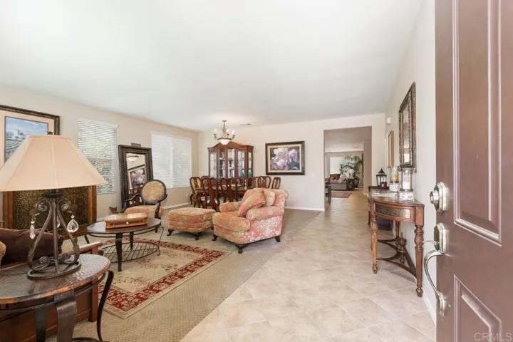 6622 Sitio Sago, Carlsbad, California 92011