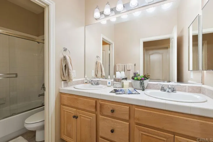6622 Sitio Sago, Carlsbad, California 92011